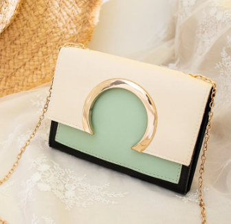 Handheld Chic Handbag